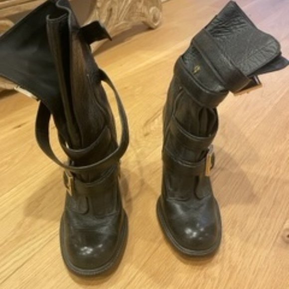 Tory Burch Boots - Picture 1 of 10